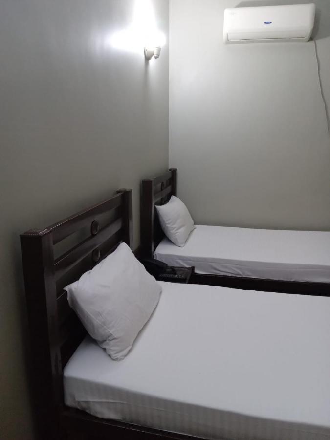 New Hotel Chilton Karaçi Dış mekan fotoğraf