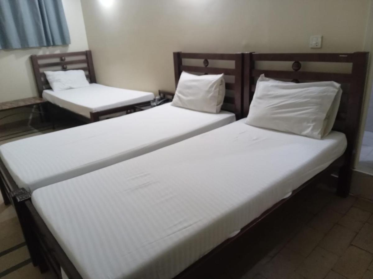 New Hotel Chilton Karaçi Dış mekan fotoğraf